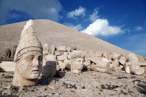 MONTAÑA CAPADOCIA-NEMRUT